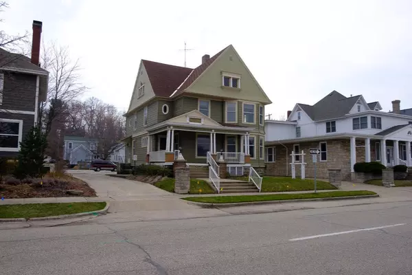220 Franklin Avenue, Grand Haven, MI 49417