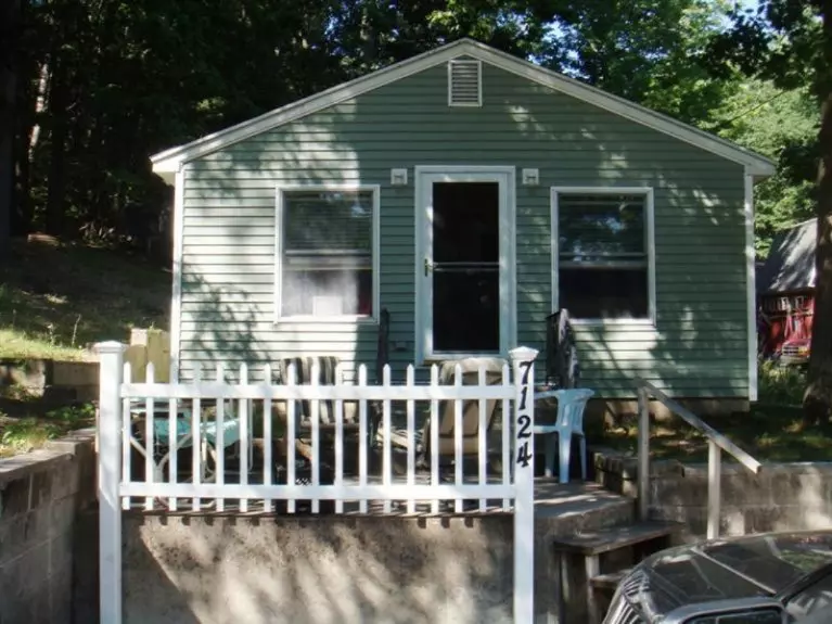 7124 N Poplar Road, Free Soil, MI 49411