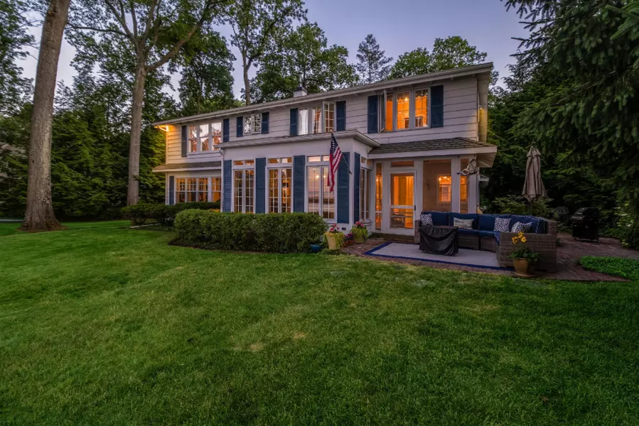 2215 Idlewild Drive, Richland, MI 49083