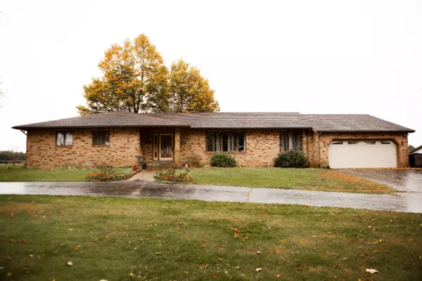 28395 E Fawn River Road, Sturgis, MI 49091