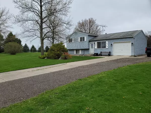 12890 Gleason Road, Three Rivers, MI 49093