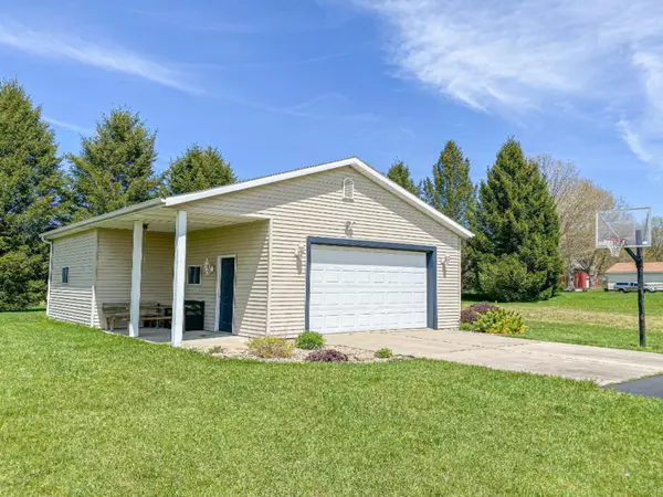 Dowagiac, MI 49047,31980 Topash Street