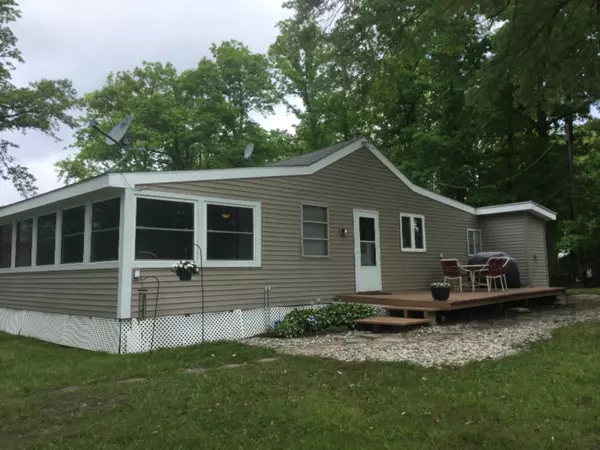 158 E Island, Hudson, MI 49247