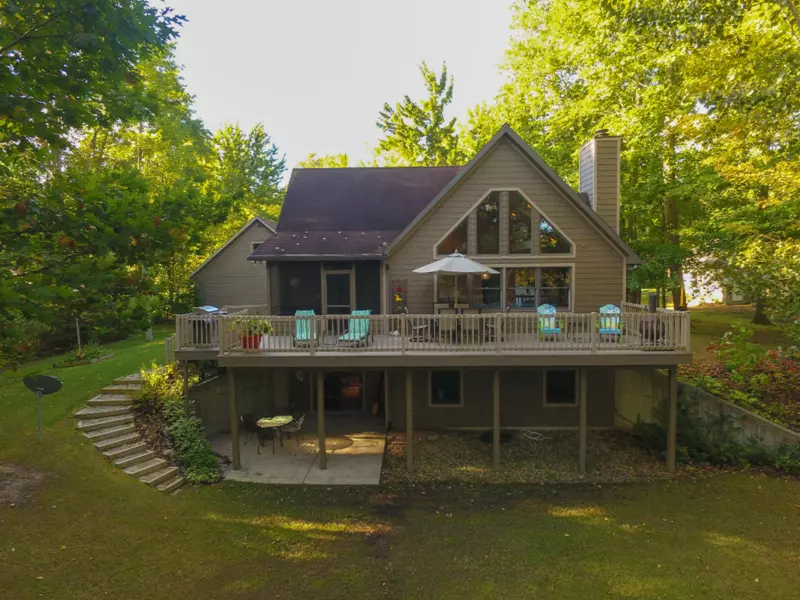 32056 CR 687, Bangor, MI 49013