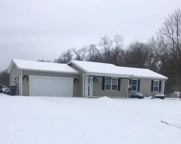 1330 103rd Avenue, Plainwell, MI 49080