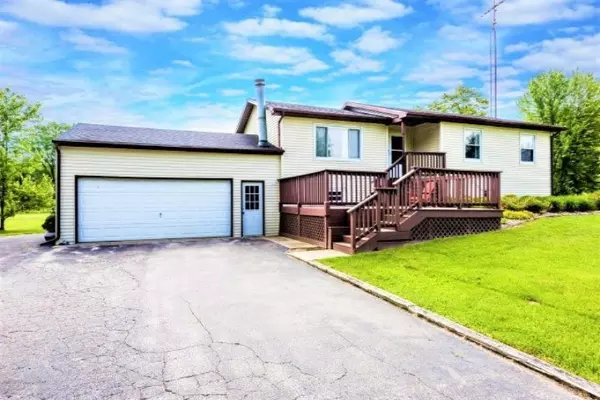 65201 62nd Street, Hartford, MI 49057