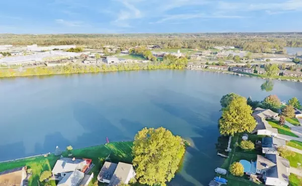 Grandville, MI 49418,2490 Eastlake SW Court