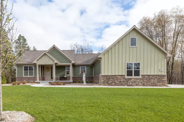 11357 Hampton Court, Stanwood, MI 49346