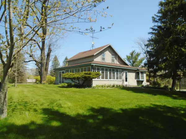 13713 Mill Road, Three Oaks, MI 49128