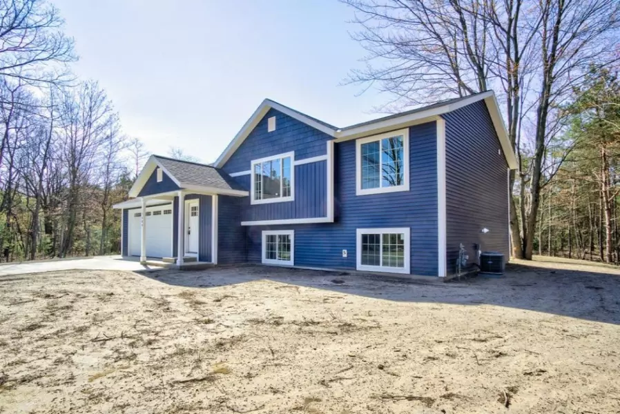 15484 Barry Street, West Olive, MI 49460