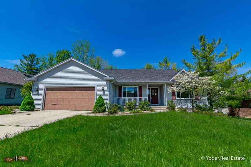 767 Ridgefield Drive, Coopersville, MI 49404