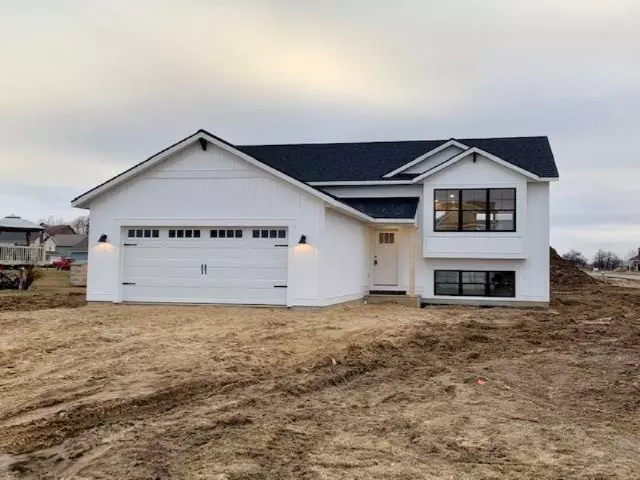 765 Chary Glen Drive, Kent City, MI 49330