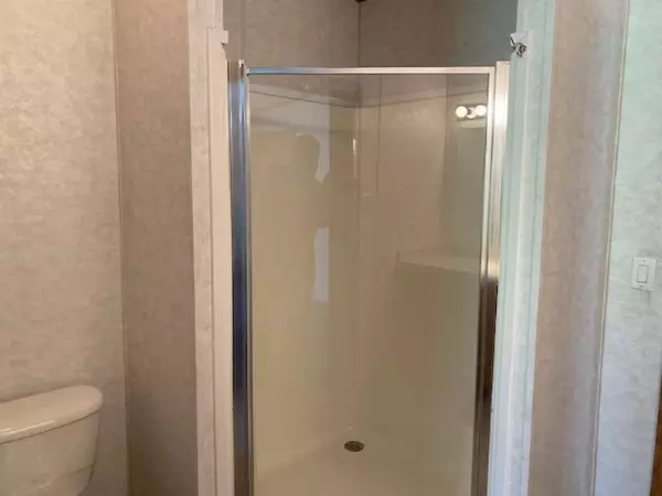 Allegan, MI 49010,2340 M 40