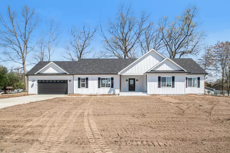 21562 Fieldview Drive, Edwardsburg, MI 49112