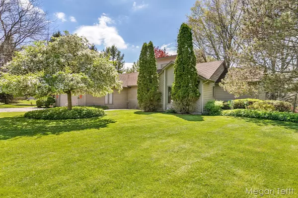 Ada, MI 49301,3157 Buckhaven SE Drive