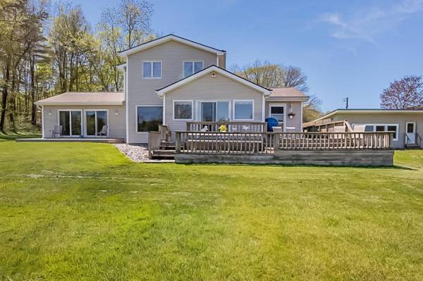 17710 Simmons NE Avenue, Sand Lake, MI 49343