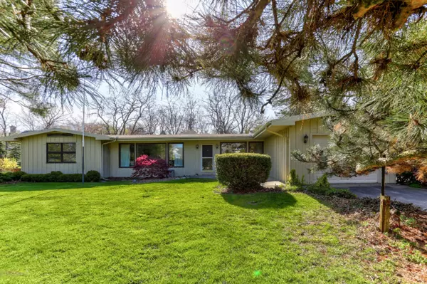 550 North Shore Drive, South Haven, MI 49090