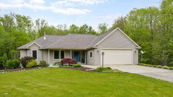 6051 133rd Avenue, Saugatuck, MI 49453