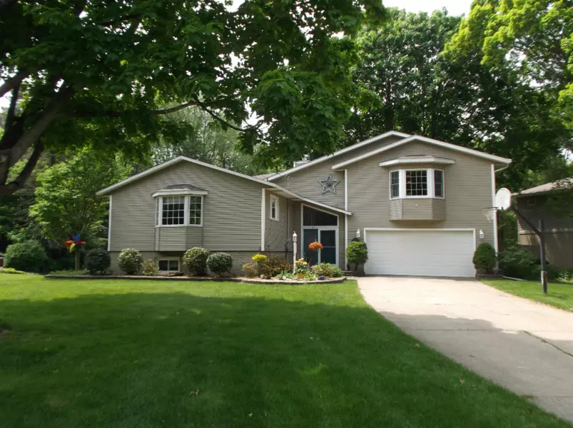 6476 Maple Lane, Holland, MI 49423