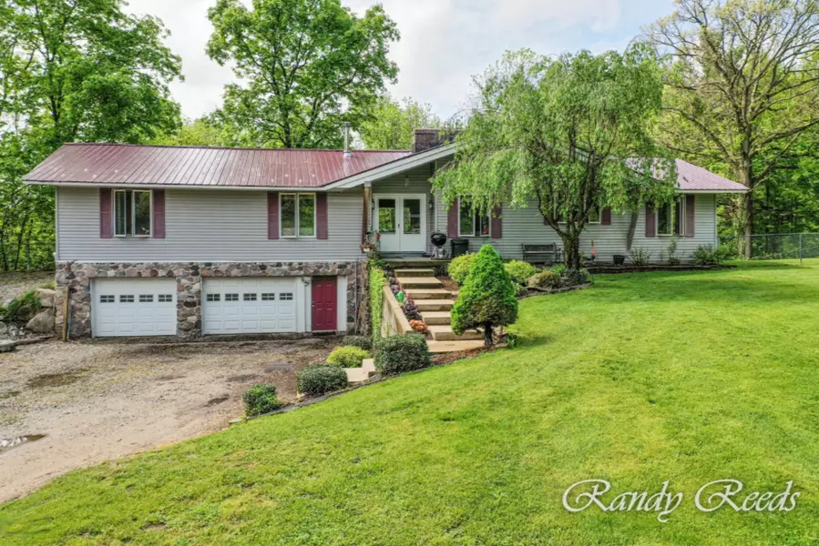 390 13 Mile NE Road, Sparta, MI 49345