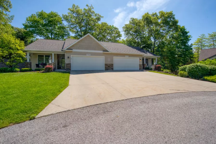 17521 Beechwood Lane, Spring Lake, MI 49456