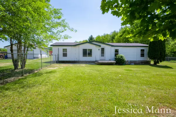 272 S Behler Road, Ravenna, MI 49451