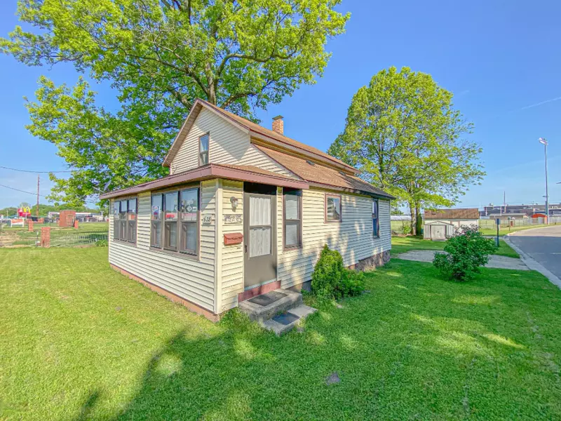 628 Spruce Street, Dowagiac, MI 49047