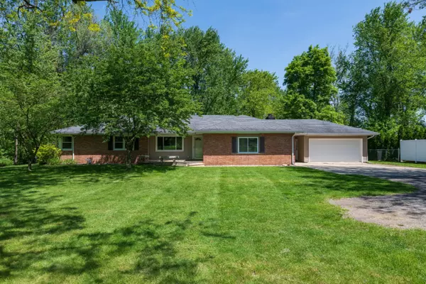 1049 N Gun River Drive, Plainwell, MI 49080