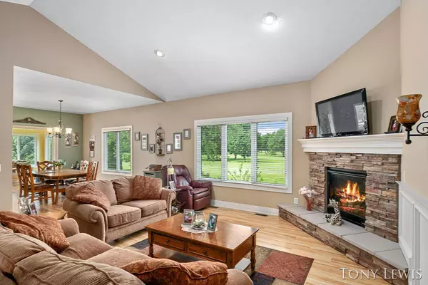 Grandville, MI 49418,6525 Par 5 SW Drive
