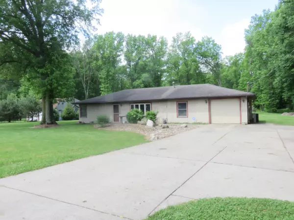 Edwardsburg, MI 49112,69092 Christiana Lake Road