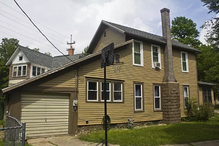 207 Oak Street, Dowagiac, MI 49047