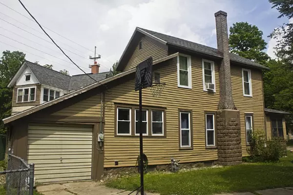 Dowagiac, MI 49047,207 Oak Street
