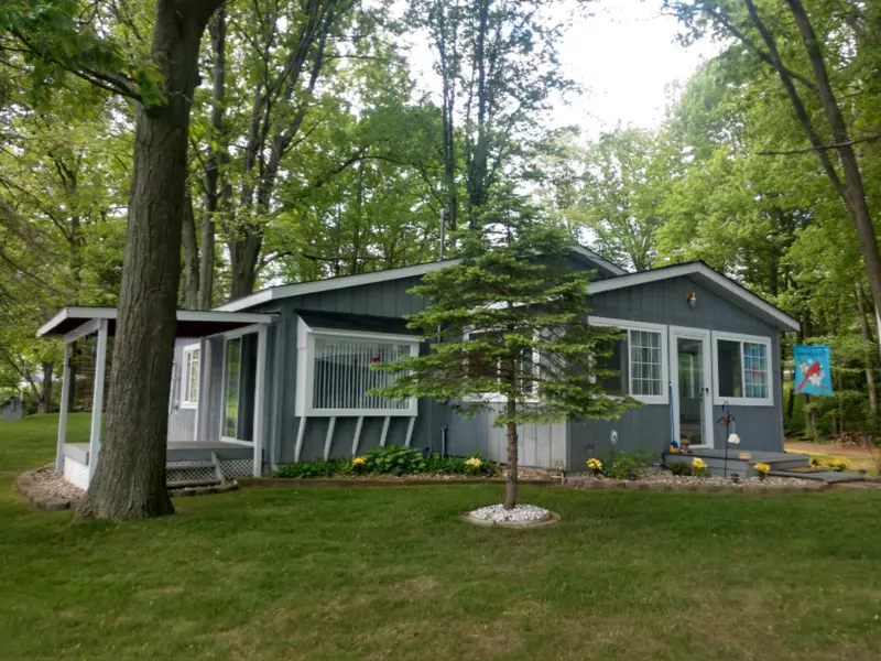 12095 55th Avenue, Remus, MI 49340