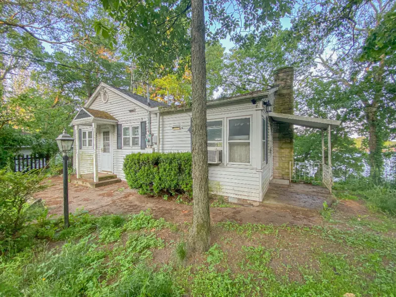 52580 Twin Lakeview Drive, Dowagiac, MI 49047
