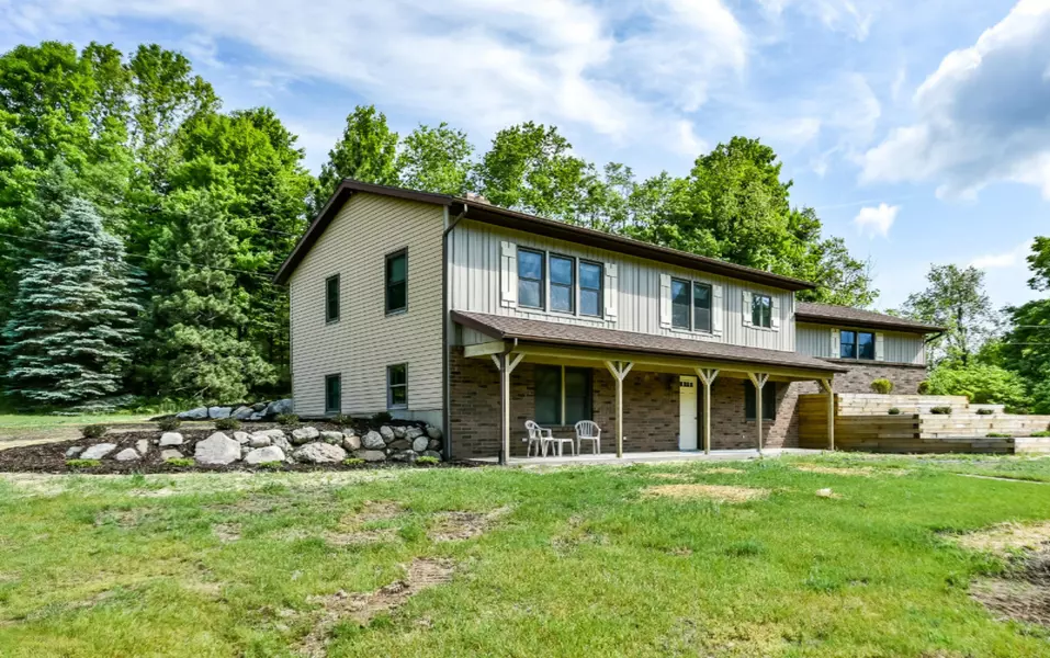 12581 White Creek NE Avenue, Cedar Springs, MI 49319