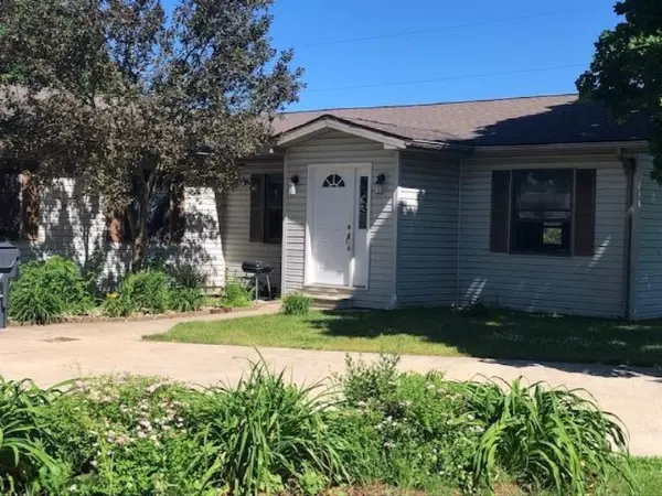 57880 Springdale Drive, Hartford, MI 49057