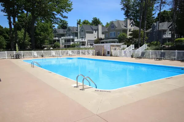 South Haven, MI 49090,76444 Fieldstone Circle