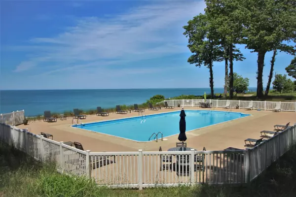 South Haven, MI 49090,76444 Fieldstone Circle