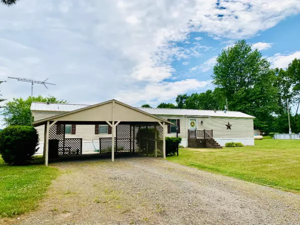 17783 Featherstone Road, Constantine, MI 49042