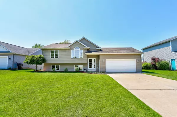 10250 Winterwood Drive, Zeeland, MI 49464