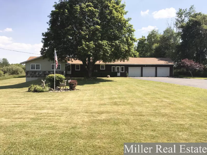 550 E Hobbs Road, Delton, MI 49046