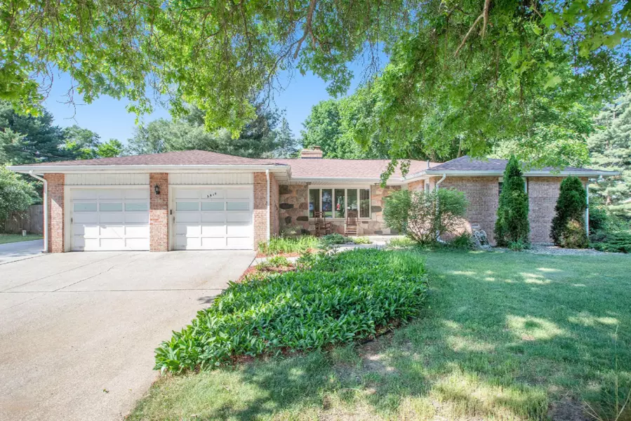 6915 Springbrook Lane, Kalamazoo, MI 49004