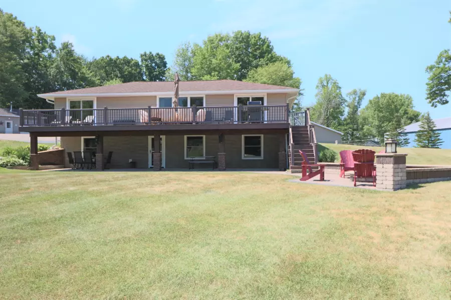 31934 W Lakeshore Drive, Dowagiac, MI 49047