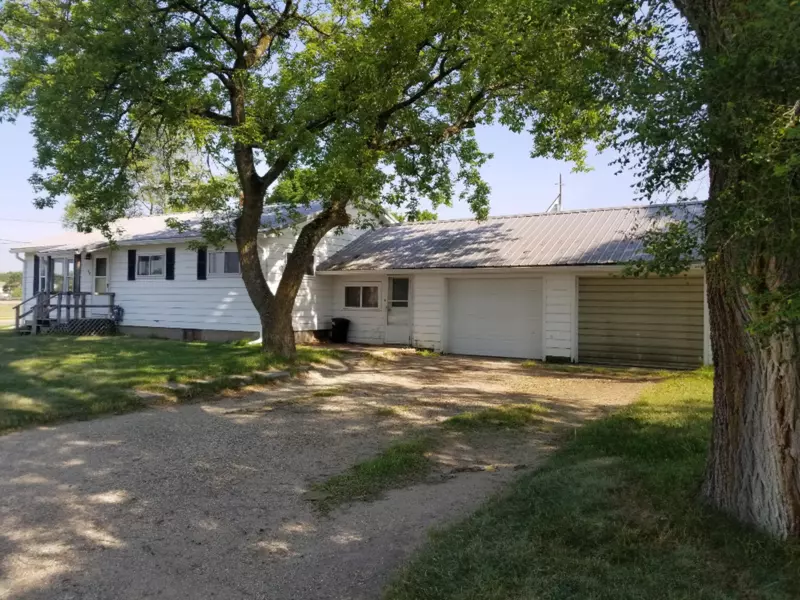 610 N CEDAR, Evart, MI 49631