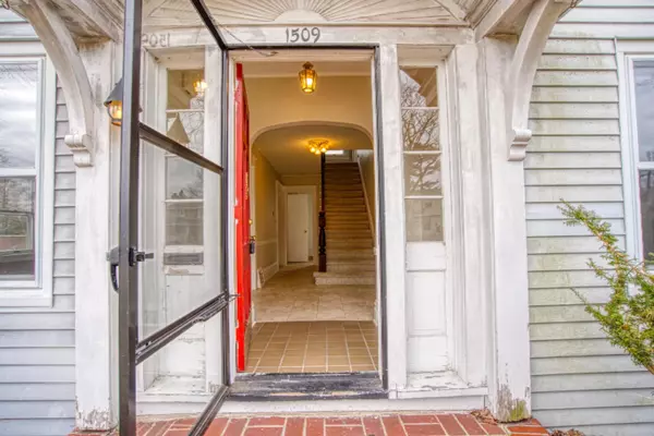 Grand Haven, MI 49417,1509 Sheldon Road