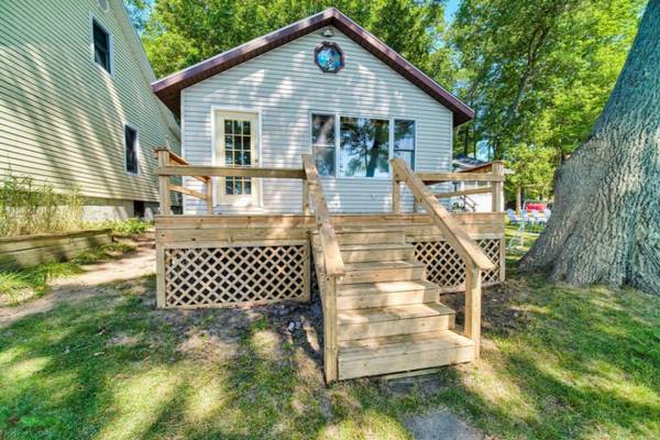 7794 Old Channel Trail, Montague, MI 49437