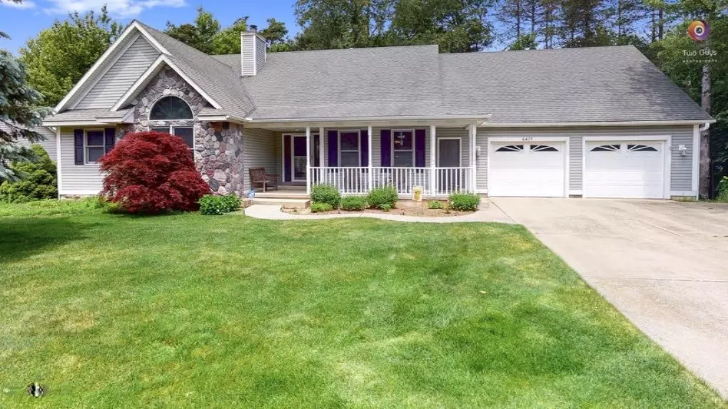 6475 Castle Avenue, Holland, MI 49423