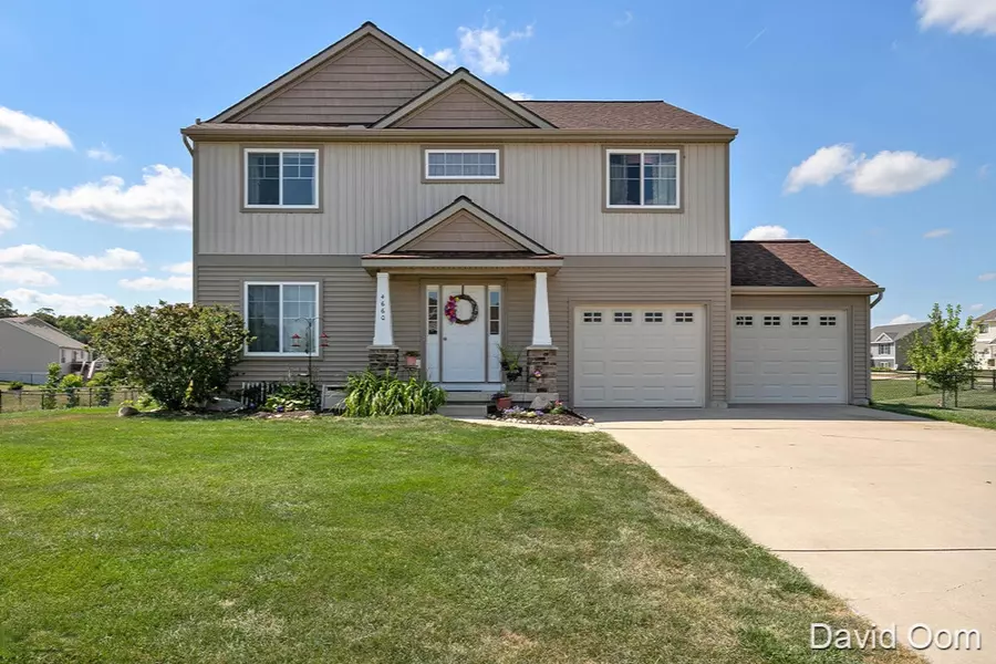 4660 Paris Ridge Drive, Caledonia, MI 49316
