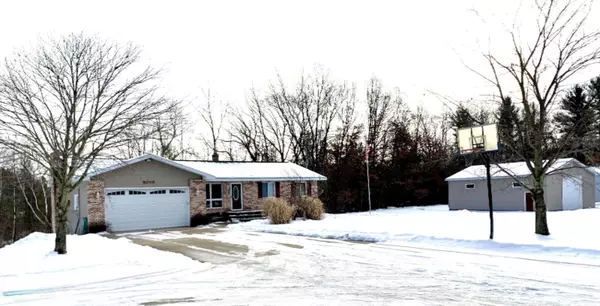 8040 Linden Avenue, Newaygo, MI 49337