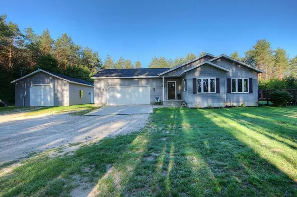 9931 Amy School Road, Howard City, MI 49329